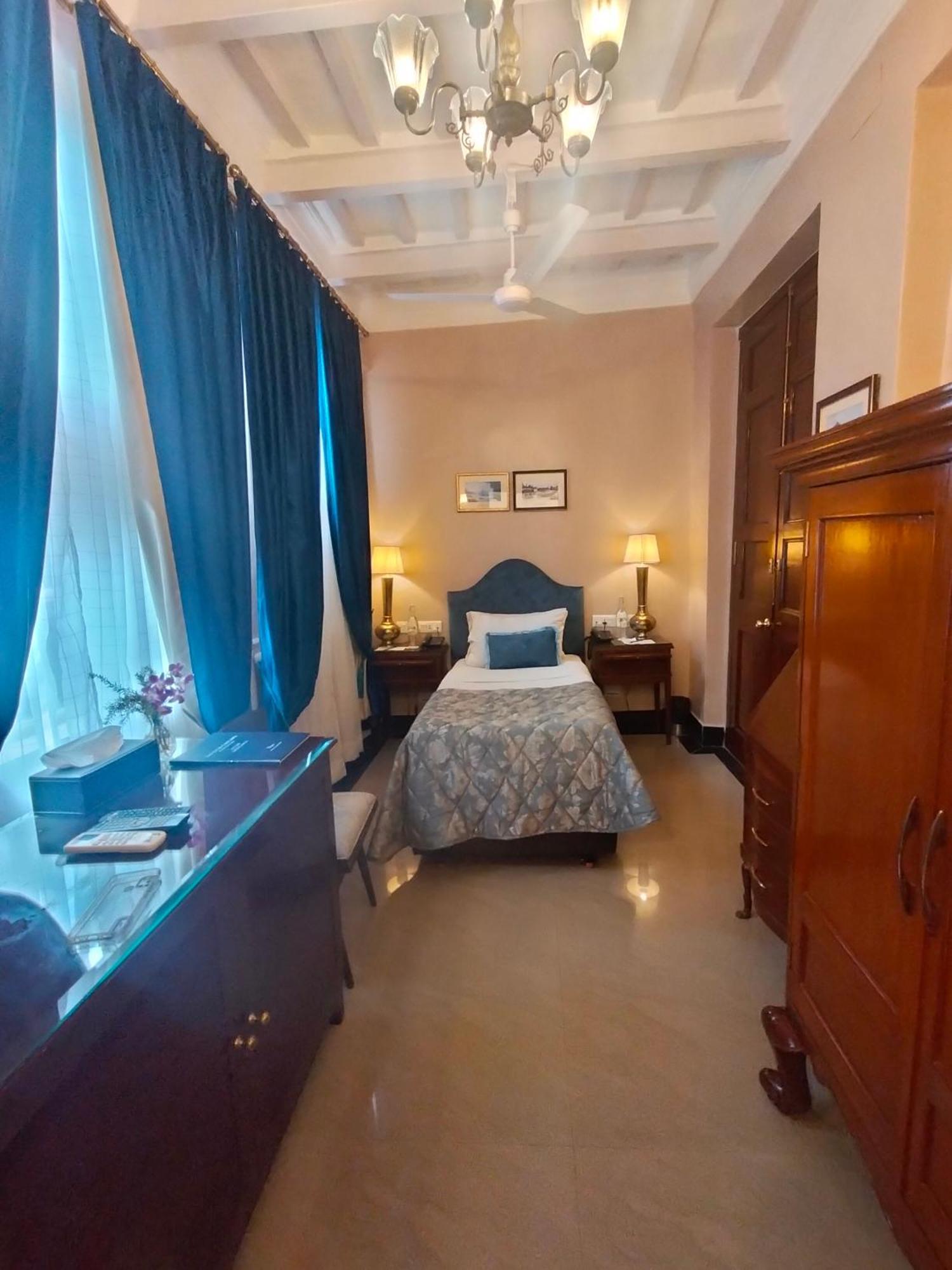 The Elgin Fairlawn, Kolkata Hotell Eksteriør bilde