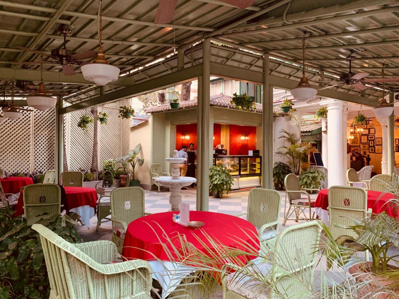 The Elgin Fairlawn, Kolkata Hotell Eksteriør bilde