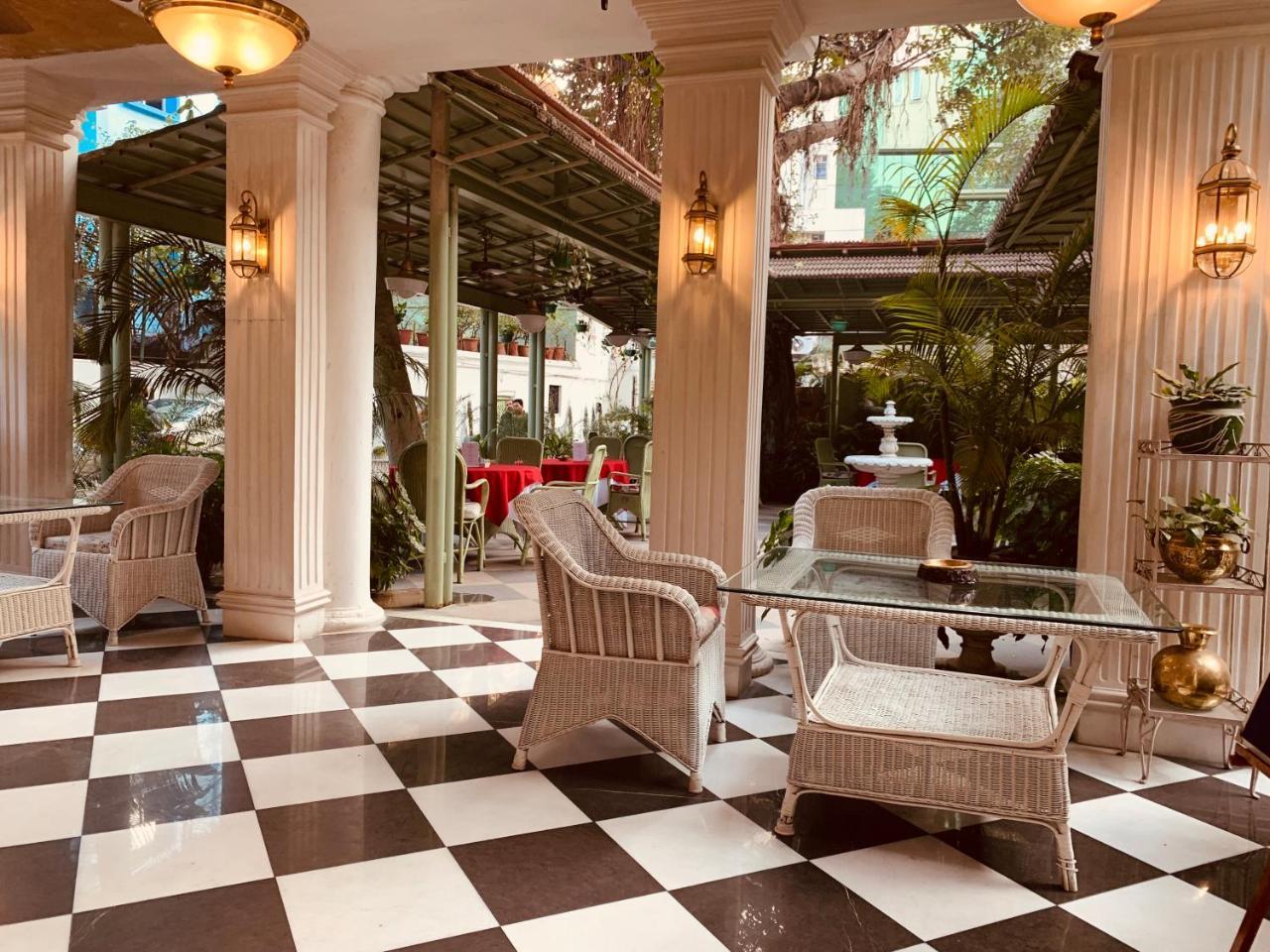 The Elgin Fairlawn, Kolkata Hotell Eksteriør bilde